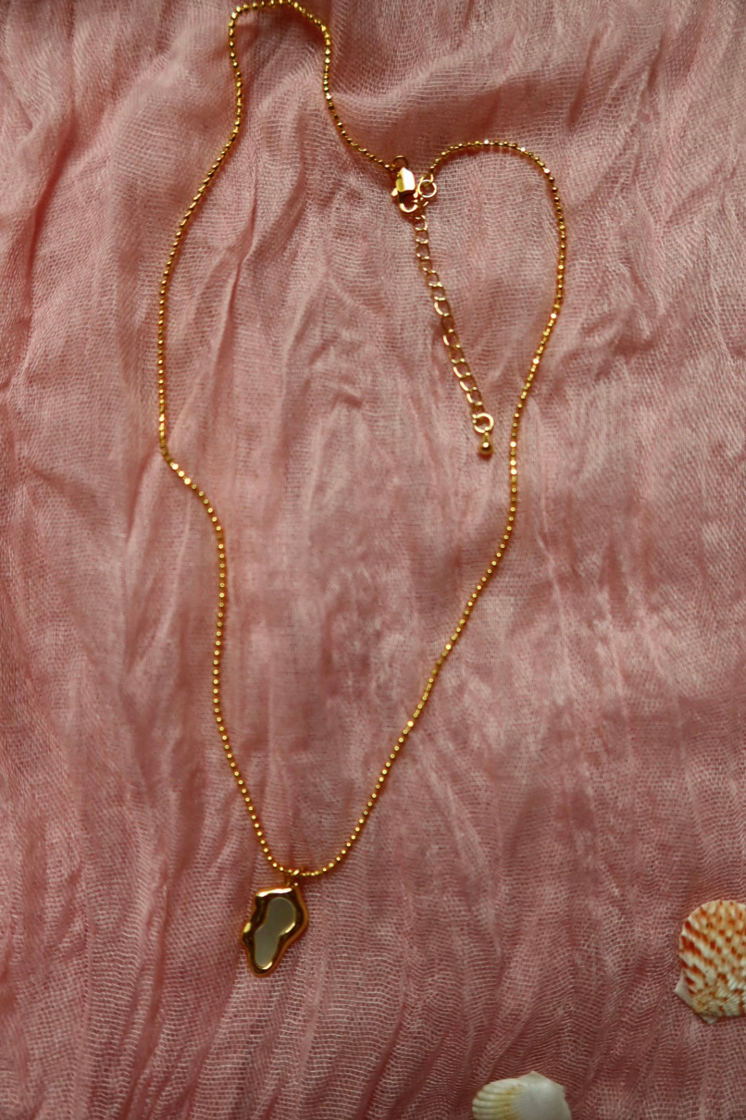 Golden Bezel Beaded Necklace