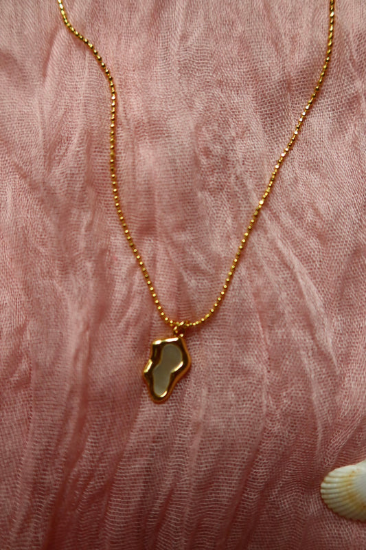 Golden Bezel Beaded Necklace